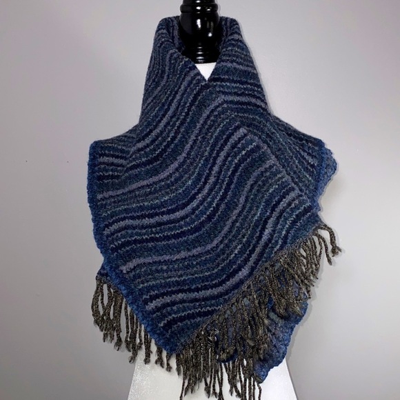Gerard Darel Wool Scarf Shawl Short Wavy Blue Ruffled - Picture 11 of 14